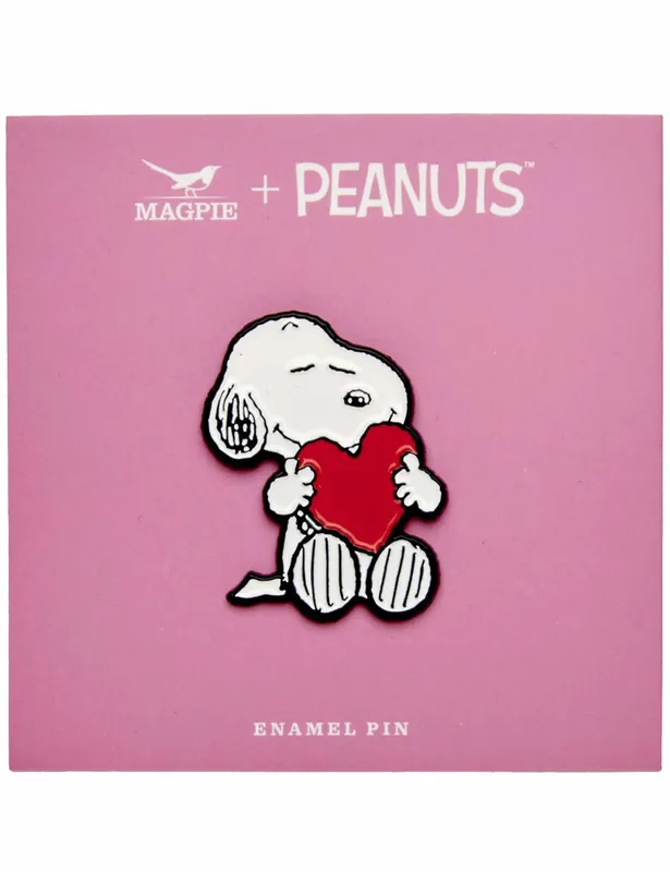 Snoopy Enamel Pin Badge - Give Hugs, Heart