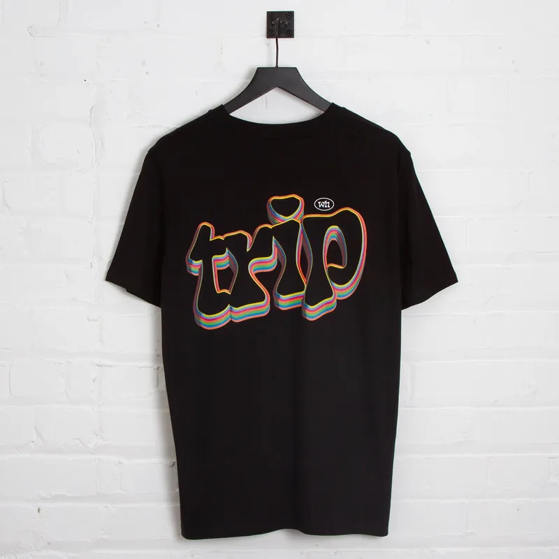 Trippy Back Print - Tshirt - Black