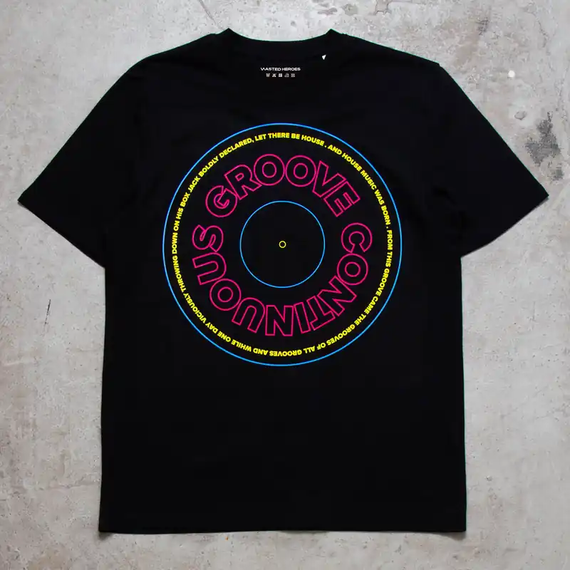 MY Continuous Groove Front Print - Tshirt - Black