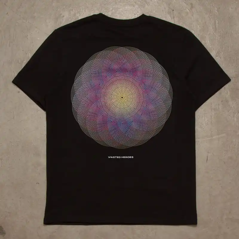 001 Geometric Back Print - Tshirt - Black