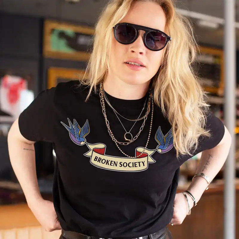 Swallows T-Shirt (Unisex)