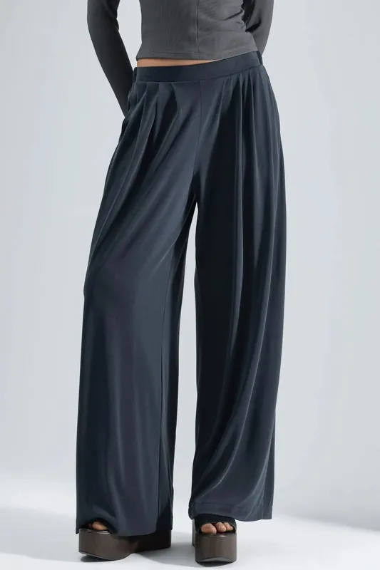 Pleated Wide Leg Pants with Pockets - Busem