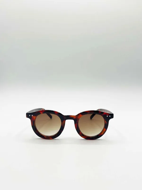 Bold Rounded Sunglasses in Tortoiseshell - SVNX