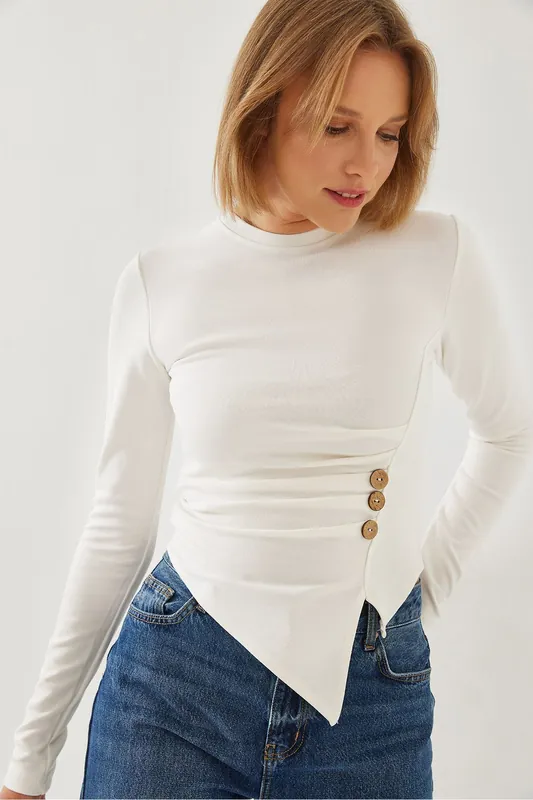 Buttoned Detail Asymmetric T-shirt
