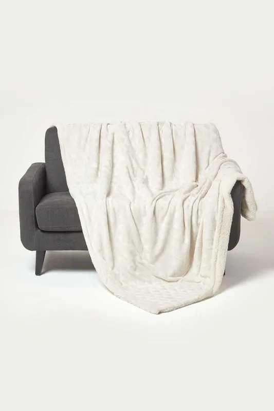 Geometric Triangle Velvet Throw - Homescapes