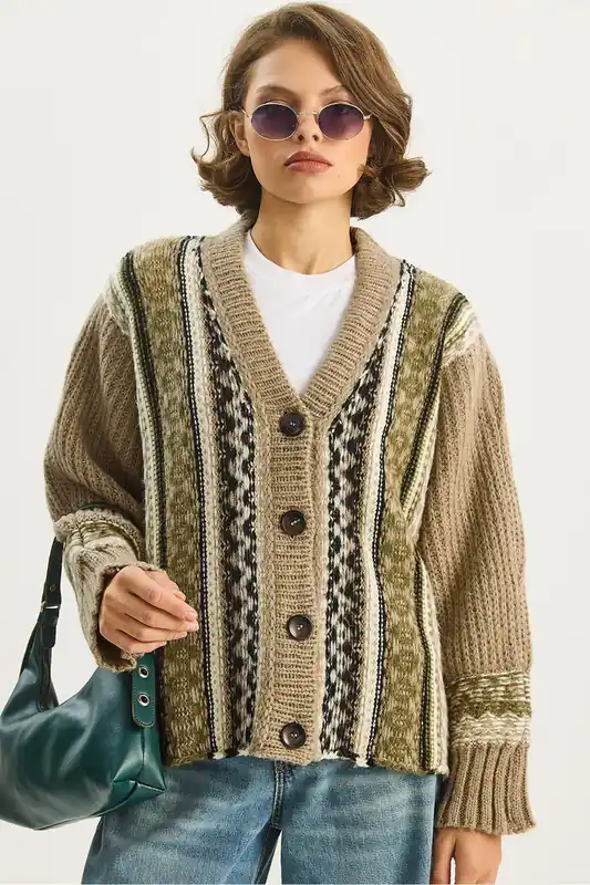 Ethnic Print V-Neck Long Sleeve Button Closure Cardigan