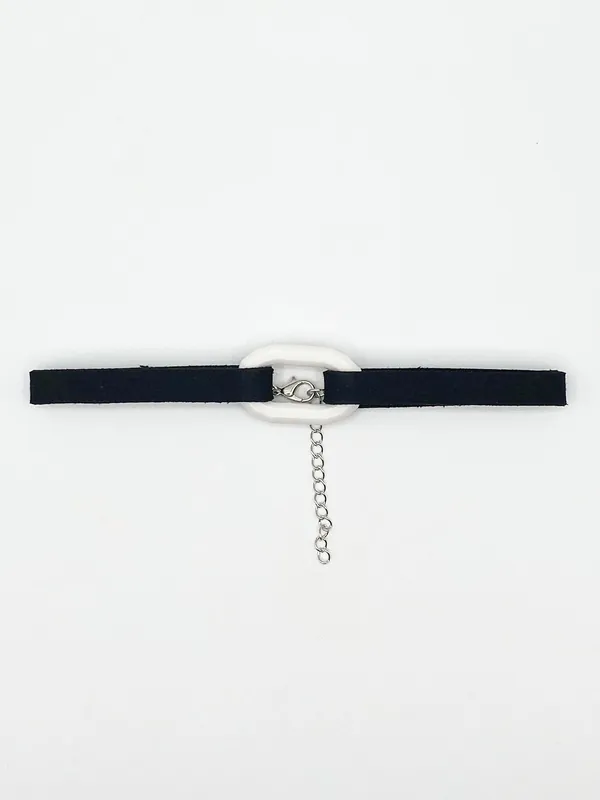Black Faux Suede Choker Necklace With White Plastic Charm - SVNX