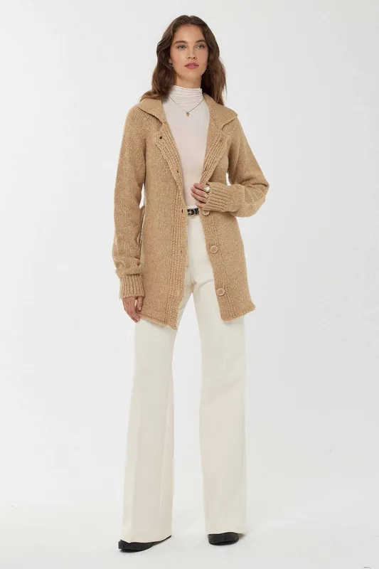 Buttoned Knitted Cardigan - Hiccup