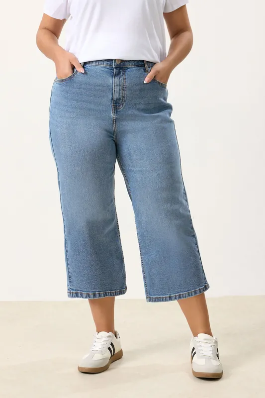 Cropped Wide Leg Jeans - Yours