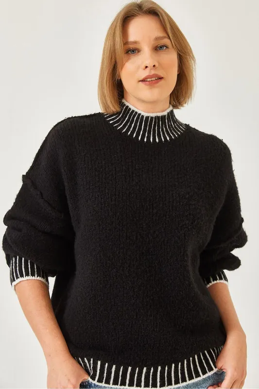 Patterned Turtleneck Loose Fit Sweater - Bianco Lucci