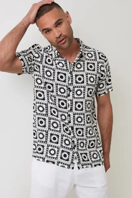 Geometric Sun Print Short Sleeve Shirt - Threadbare