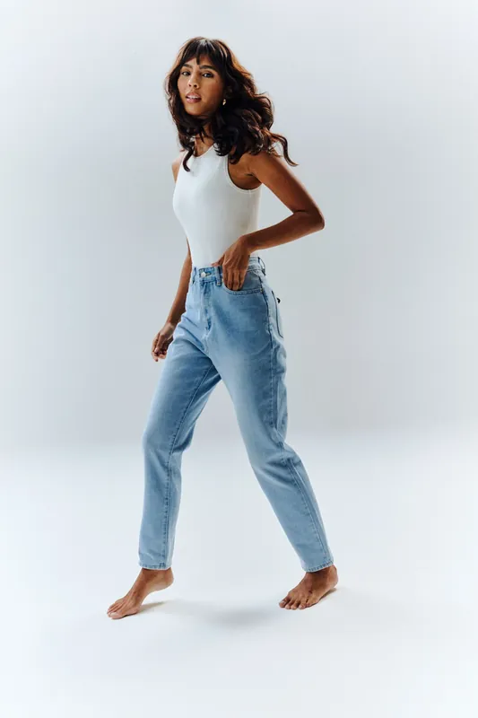 Light Blue Petite Sofia Straight Mom Jeans - In The Style