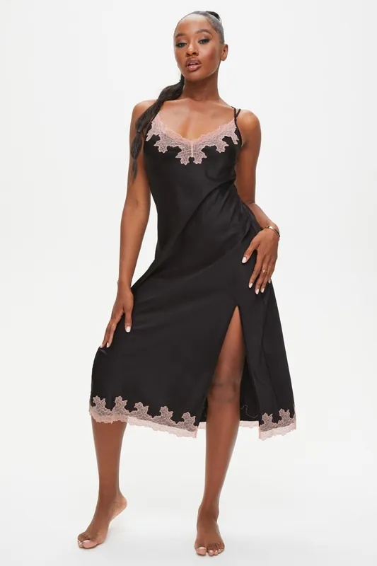 Sorella Satin Maxi Chemise Black - Ann Summers
