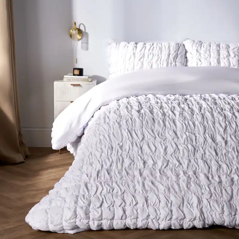 Filled Seersucker Duvet Cover with Pillowcase Bedding Set - OHS