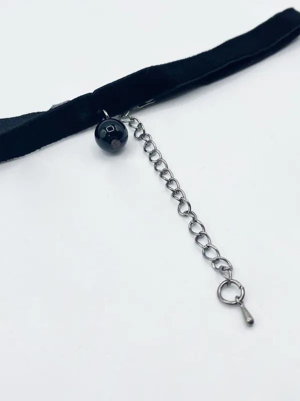 Faux Velvet Choker With Charm - SVNX