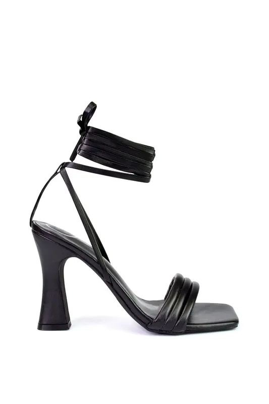 Zeta' Lace Up Strappy Mid Block High Heel Sandals With a Square Toe - XY London