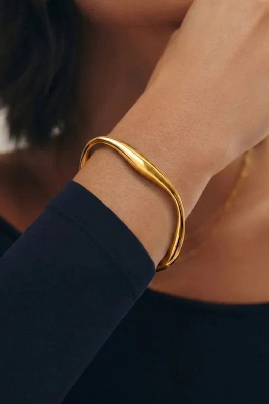 18K Gold Plated Curved Bracelet - Serla