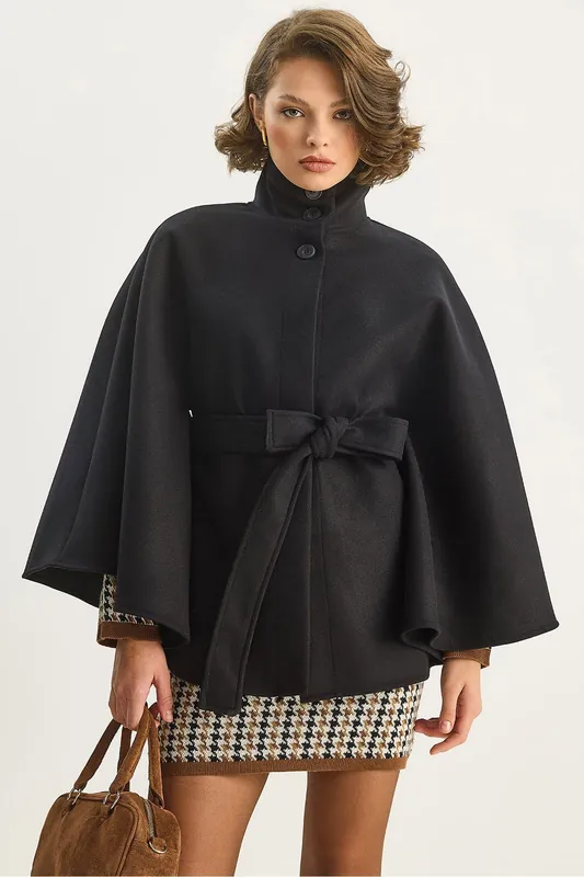 Poncho Coat with Tie Closure - Bianco Lucci