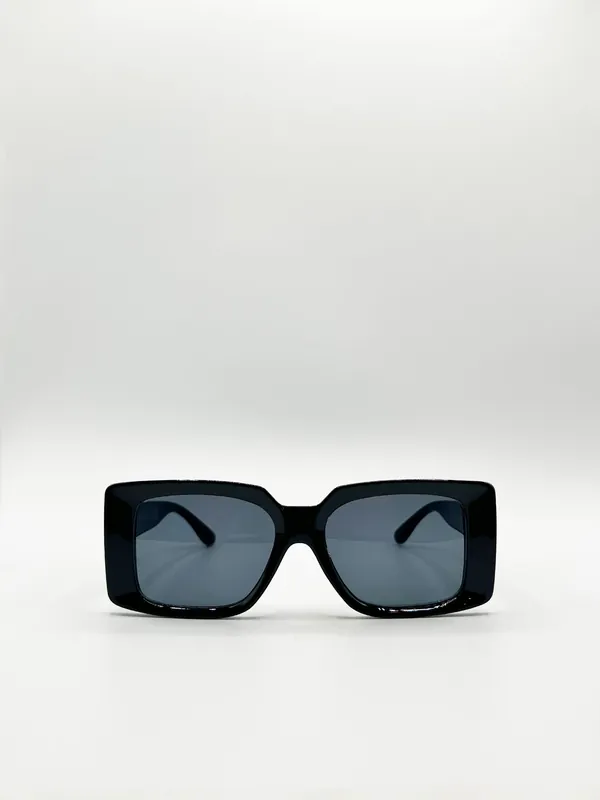 Oversized Square Frame in Black - SVNX