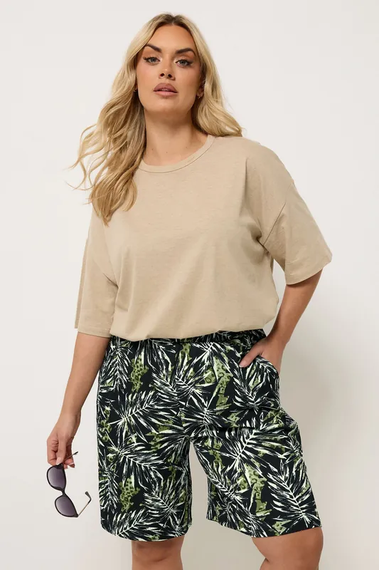 Leaf Print Textured Shorts - Yours