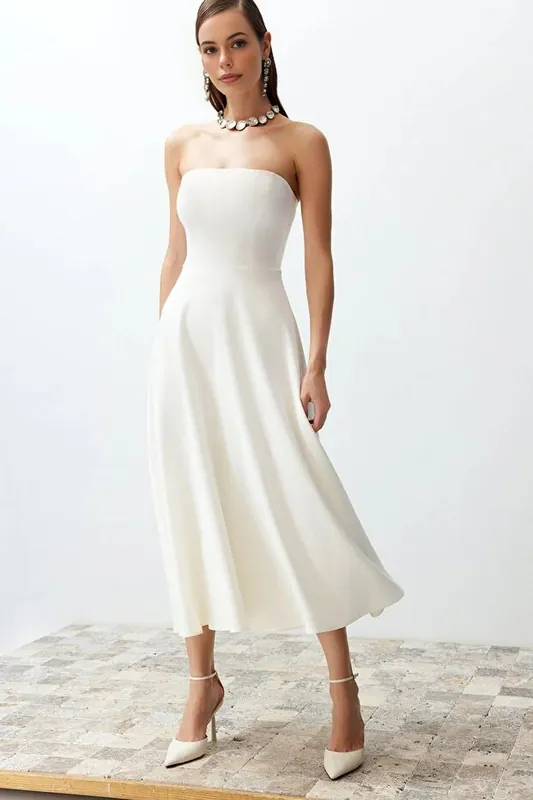 Elegant Strapless A-Line Maxi Dress