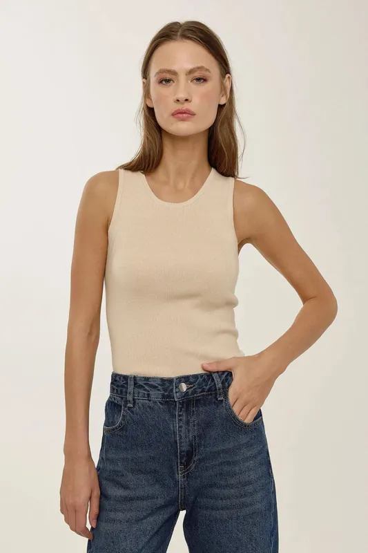 Fitted Ribbed U Collar Sleeveless Top - Hiccup