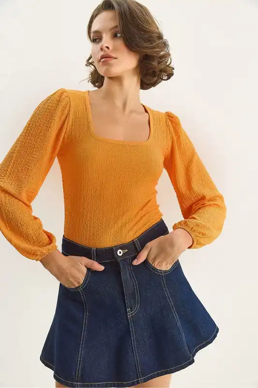 Slim Fit Square Collar Textured Blouse - Bianco Lucci