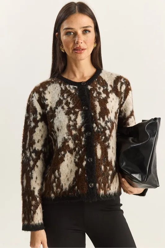 Jacquard Patterned Long Sleeve Button Cardigan - Bianco Lucci