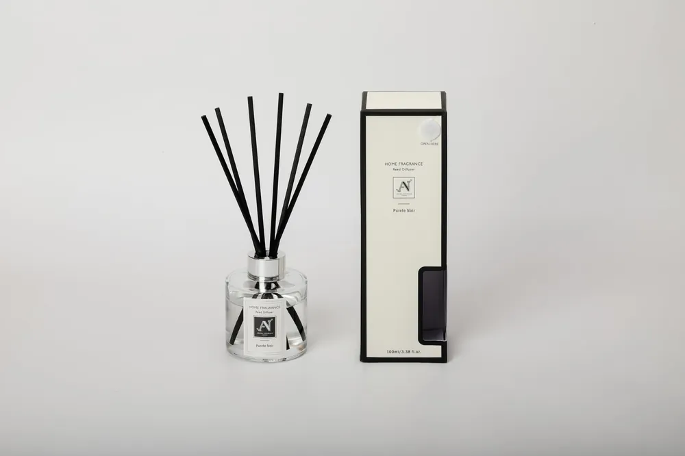 Minimalist Luxe Reed Diffuser with Metal Collar Puissance Visuelle Scent - Aroma Naturals