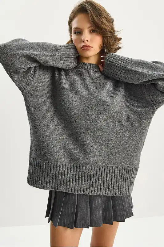 Textured Oversize Knit Sweater with Crew Neck - Bianco Lucci