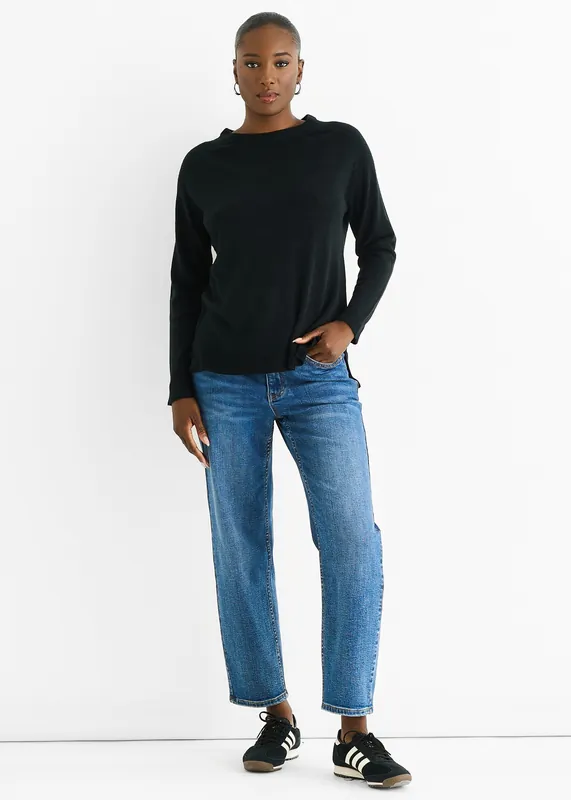 Black Crew Neck Fine Knit Oversized Jumper - Gini London