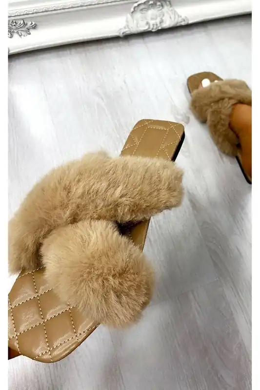 Saffron Faux Fur Sandals - IKRUSH