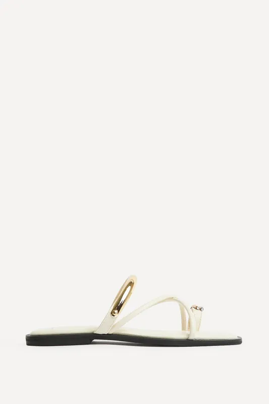 Lillie Nude Toe Ring Flat Sandals - Linzi