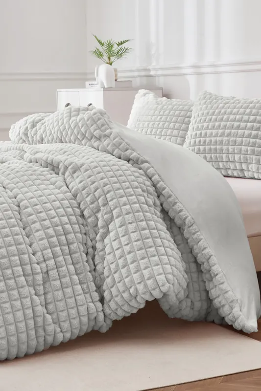 Super Soft Luxury Faux Fur Box Duvet - Ezysleep