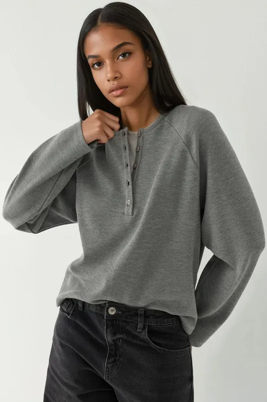 Relaxed Pattern Half Placket Buttoned Basic Long Sleeve T-shirt