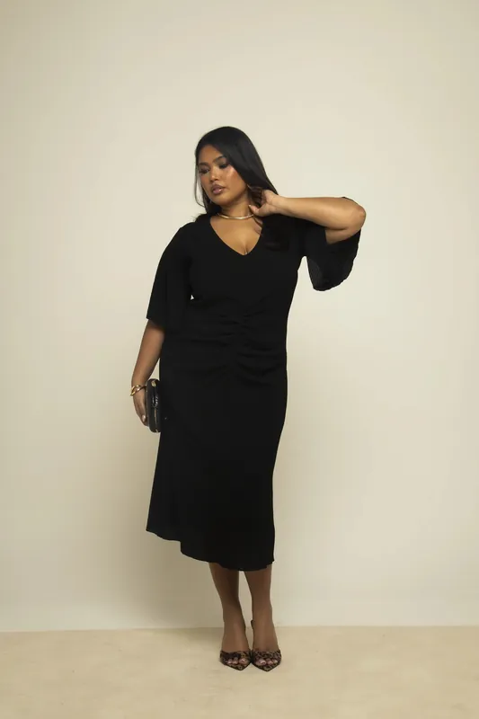 Curve Black Textured Flutter Sleeve Ruched Front Midi Dress - FASHION-SZN