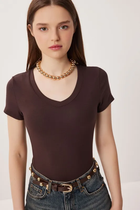 Basic V-Neck Slim Fit T-Shirt