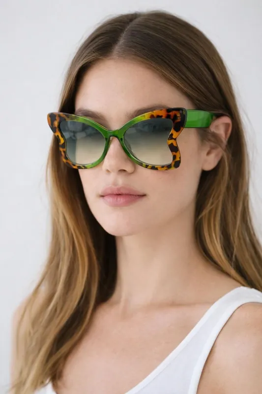 Oversized Novelty Butterfly Sunglasses - SVNX