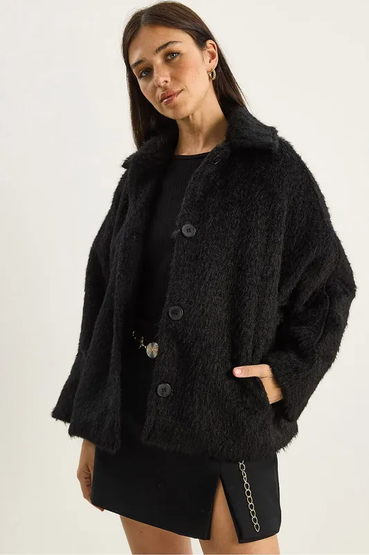Oversized Plush Jacket with Button Closure - Bianco Lucci