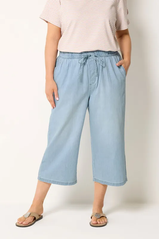 Cropped Wide Leg Jeans - Yours