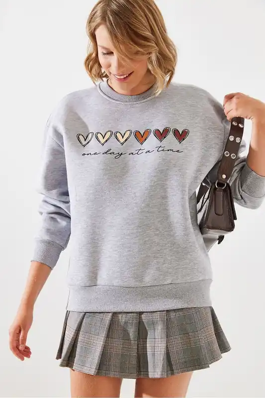 Heart Print Crew Neck Sweatshirt - Bianco Lucci