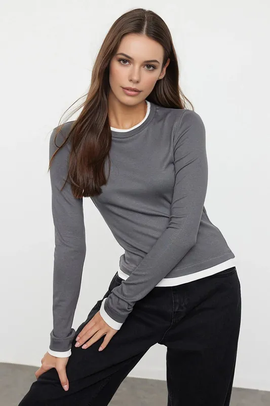 Color Block Fitted Knit Blouse - WOVCOR
