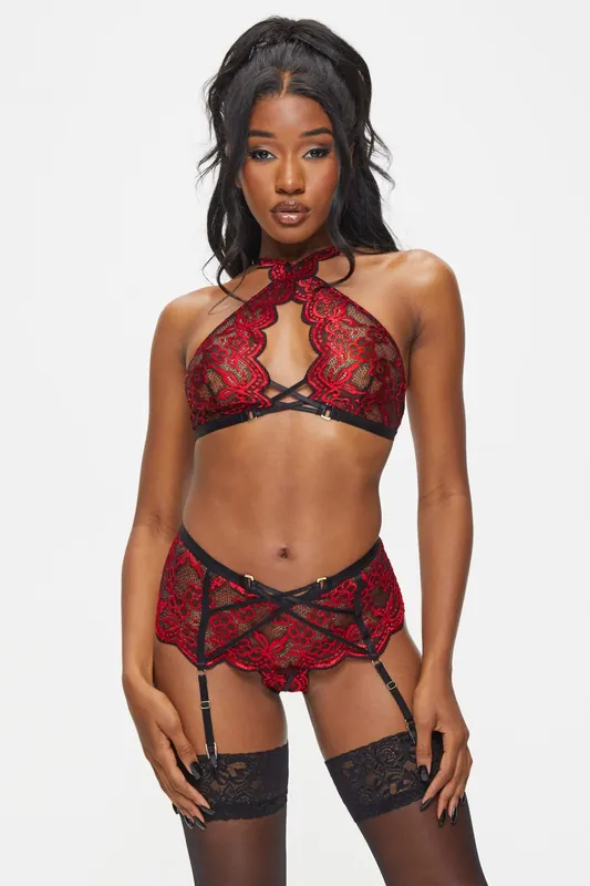 Brooke Lace Crotchless Set - Ann Summers