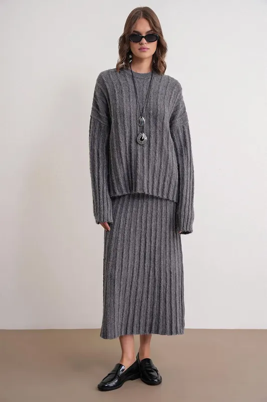 Textured Oversized Sweater & Skirt Knit Co-ord Set