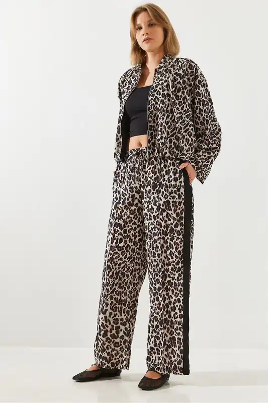 High Waist Leopard Print Wide Leg Pants - Bianco Lucci