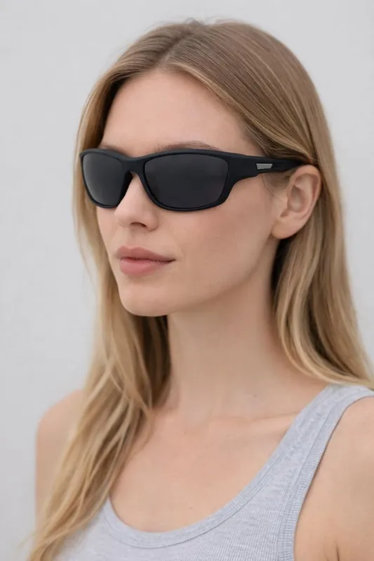 Basic Outdoor Sports Racer Sunglasses In Black With Case - SVNX