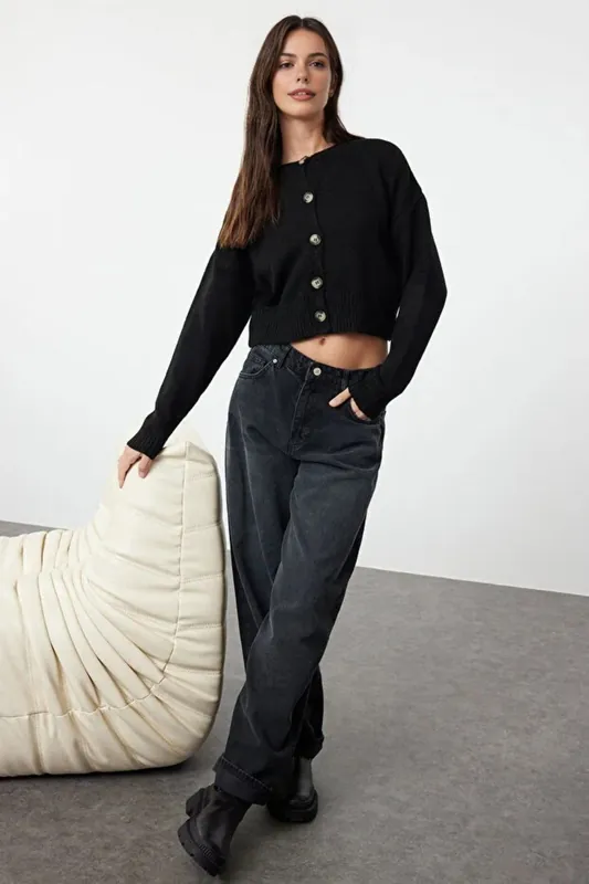 Crop Soft Textured Buttoned Knit Cardigan - WOVCOR
