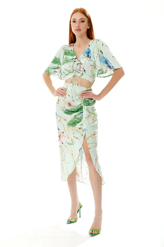 Bird Print Ruched Front Crop Top in Mint Green - Liquorish