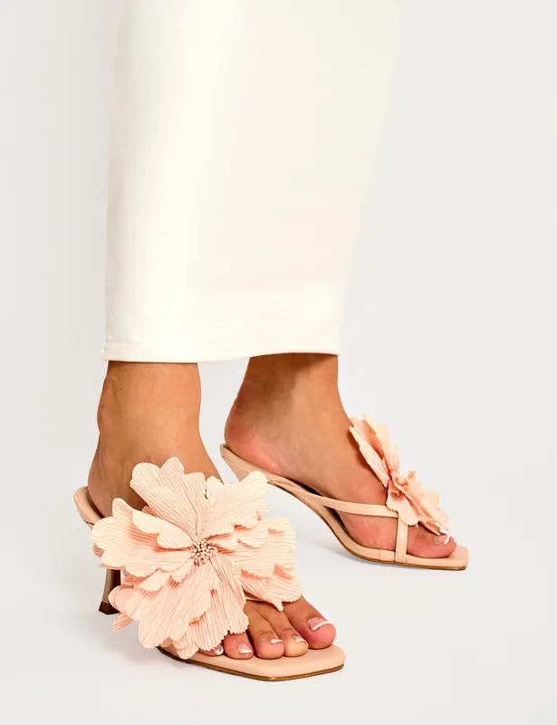Varley Peach 3-D Flower Mule Mid Heels