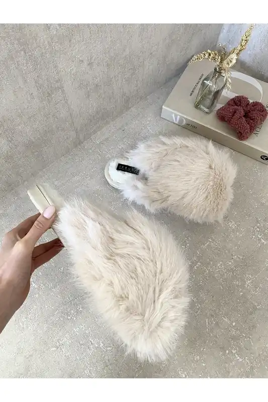 Mildred Fluffy Faux Fur Winter Slippers - IKRUSH
